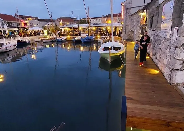 Lungo Mare Id400 Apartamento Murter