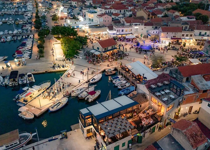 Lungo Mare Id400 * Murter